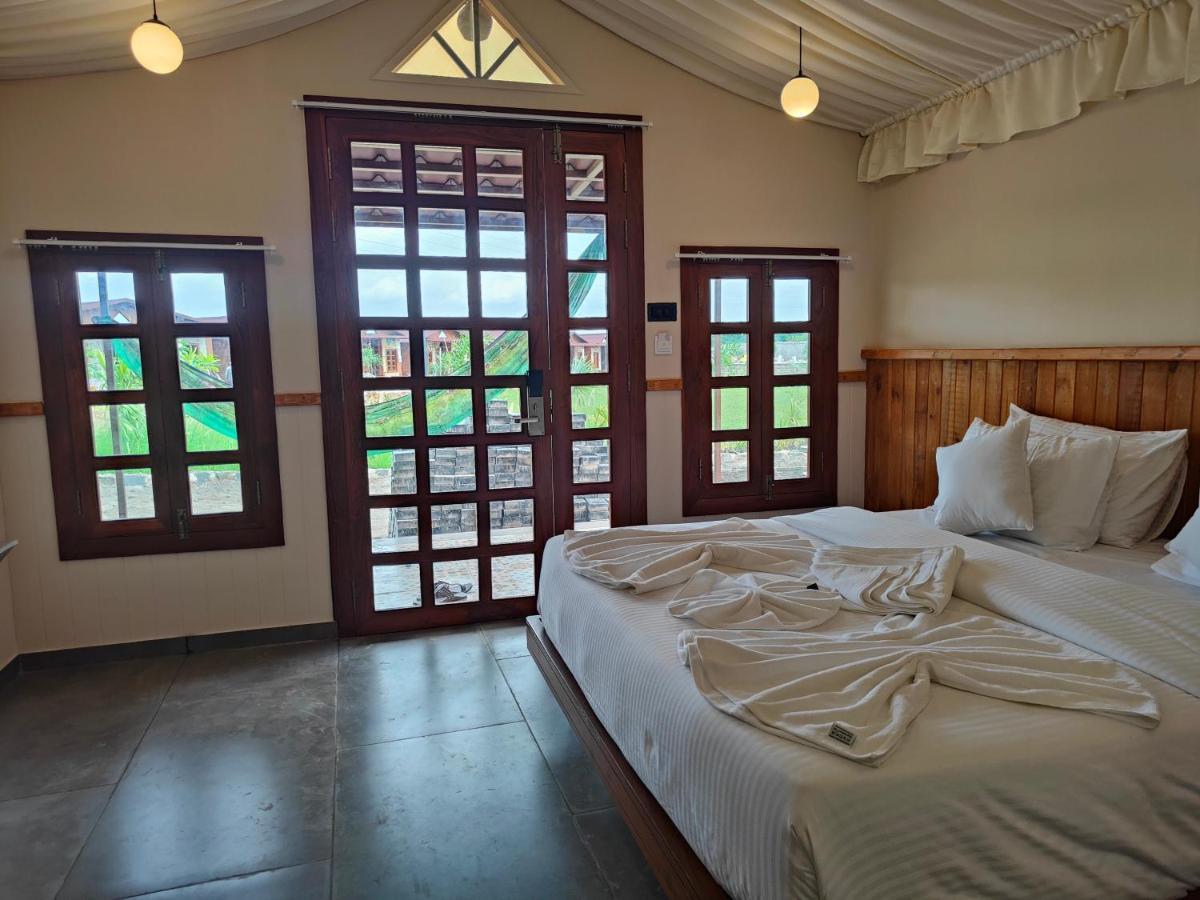 Nirvana Resort And Restaurant Garudeshwar Exterior photo