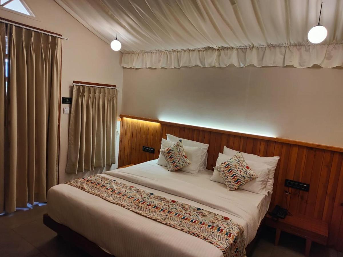 Nirvana Resort And Restaurant Garudeshwar Exterior photo